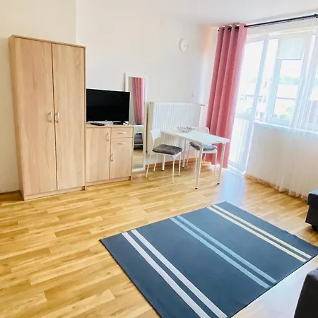 Kornlex Pokoje Goscinne Z Aneksem Kuchennym Warsaw Exterior photo