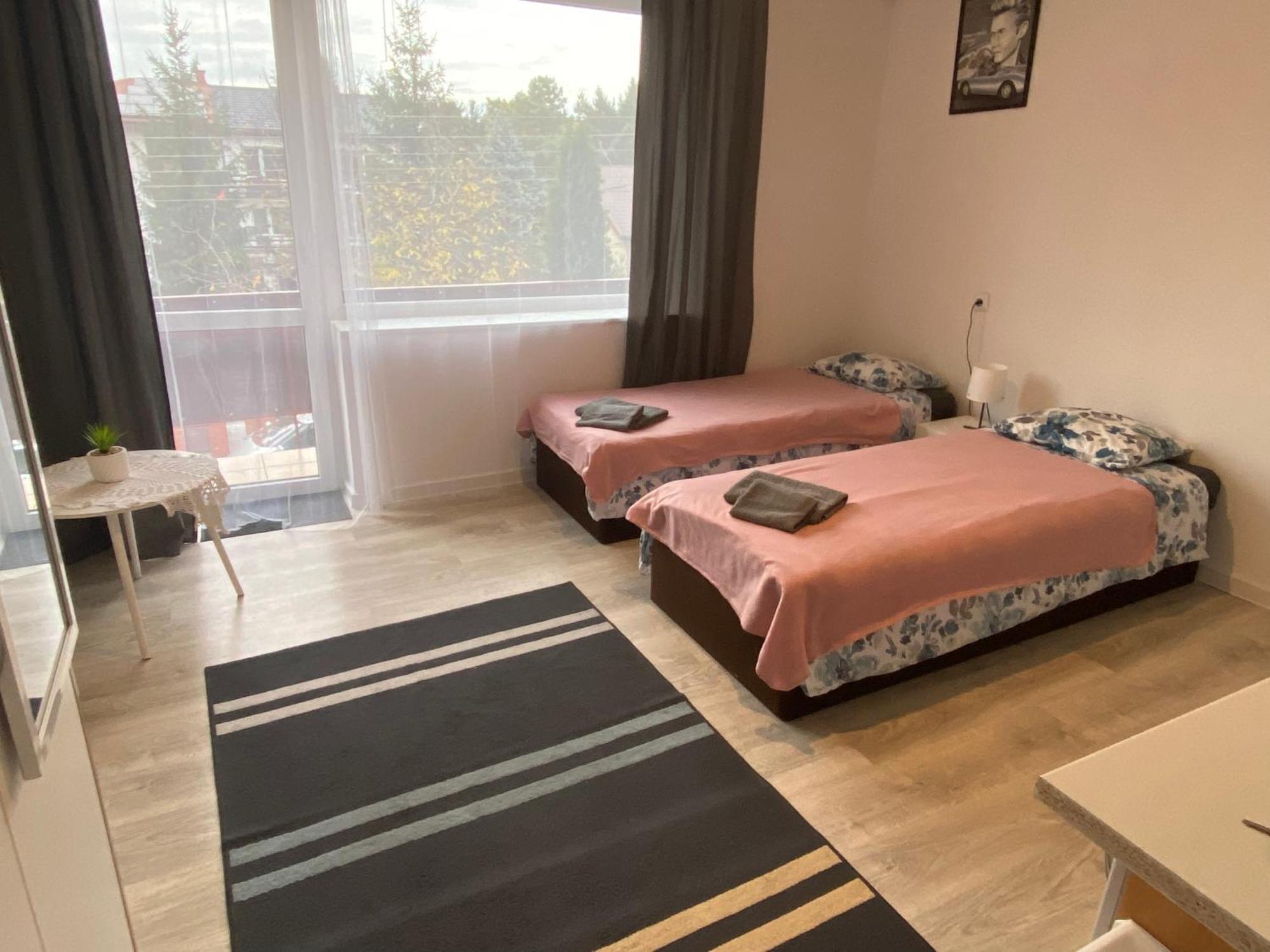 Homestay Kornlex Goscinne Z Aneksem Kuchennym Warsaw