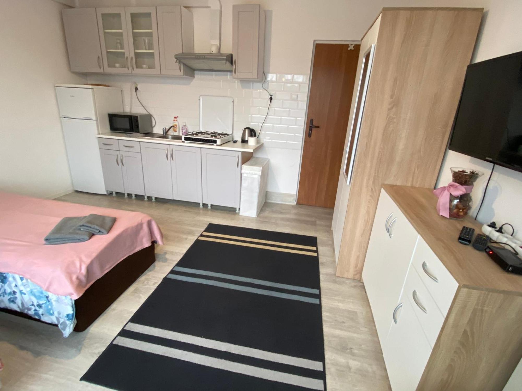 Kornlex Goscinne Z Aneksem Kuchennym Homestay Warsaw