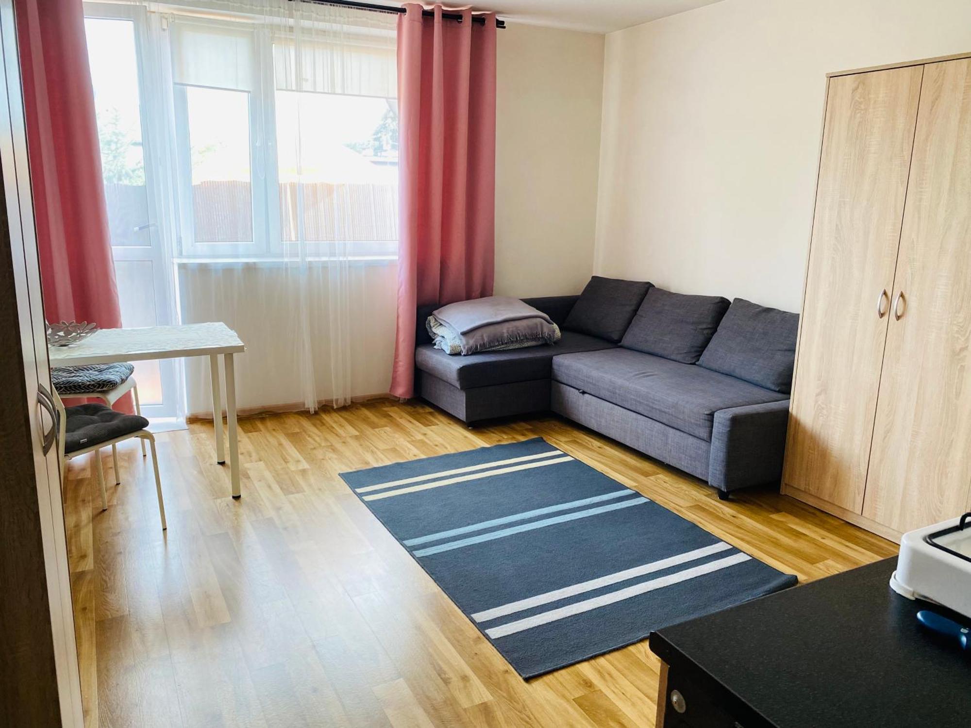 Homestay Kornlex Goscinne Z Aneksem Kuchennym Warsaw